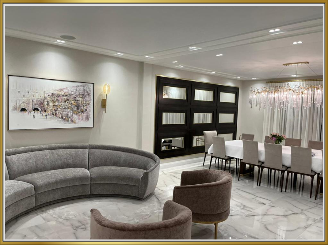 תמונות בבתי לקוחות Artworks in clients' homes