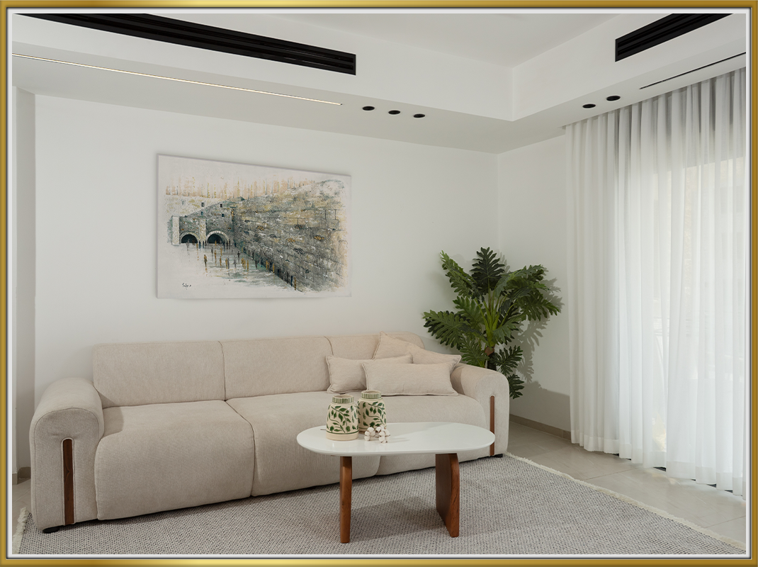 תמונות בבתי לקוחות Artworks in clients' homes